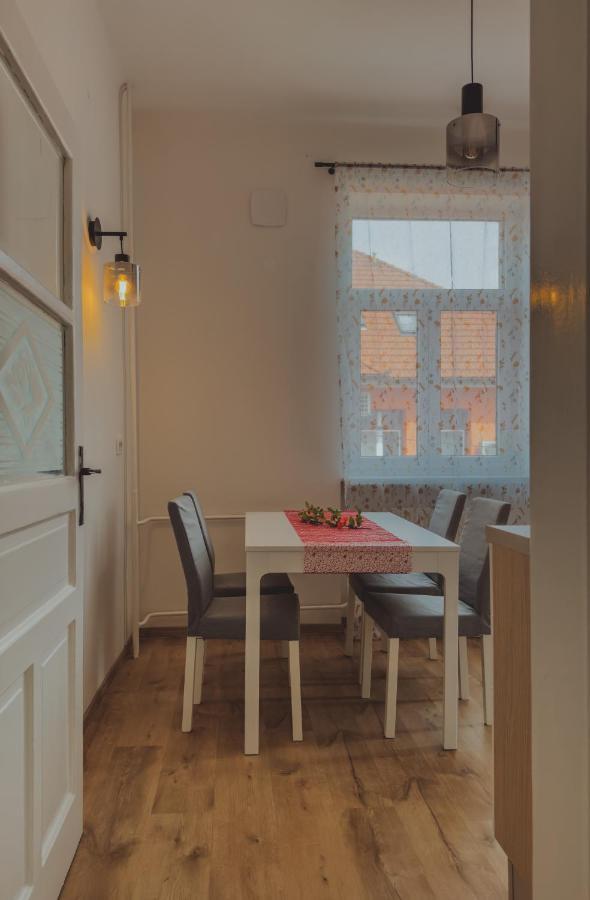 Pirc Apartment On Dunajska Street Любляна Екстериор снимка